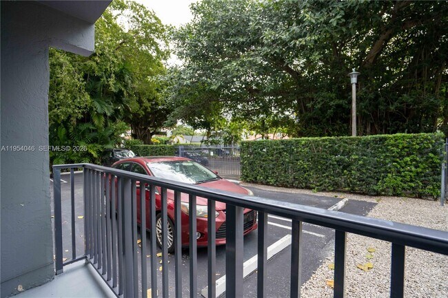 Building Photo - 465 NE 59th St