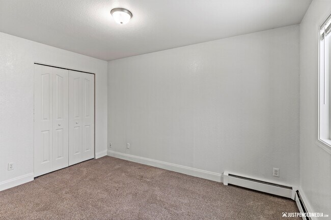 Building Photo - 1125 Nelchina St