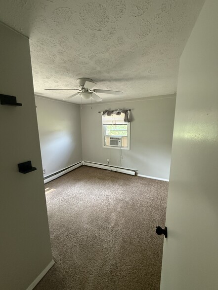 Building Photo - 1173 Rosewood Dr NE