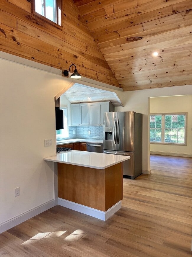 Building Photo - 19 Rochester Rd