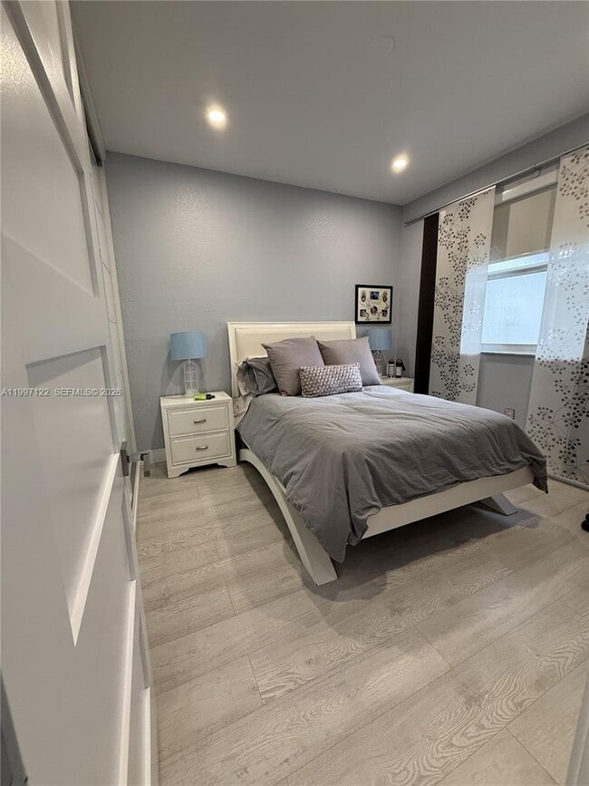 Building Photo - 7768 NW 116th Ave