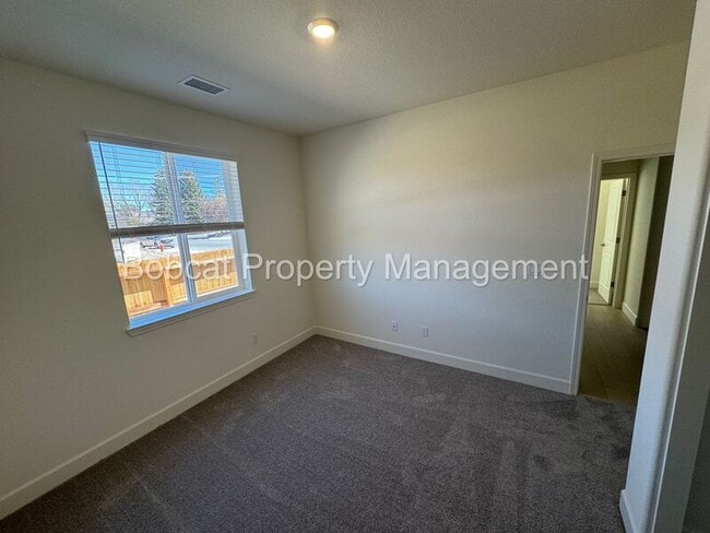 Building Photo - 1484 W Sunset Way