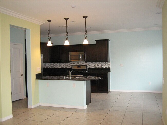 Building Photo - Beautiful 3 bd home in Summerlin Center ne...