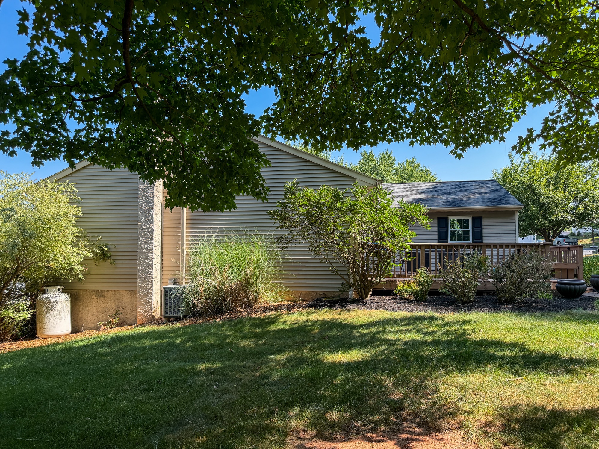 Building Photo - 951 Daniel Dr