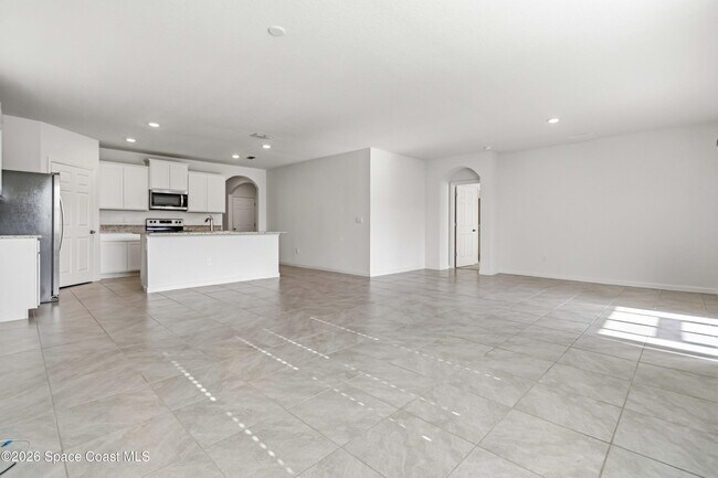 Building Photo - 939 Remington Green Dr SE