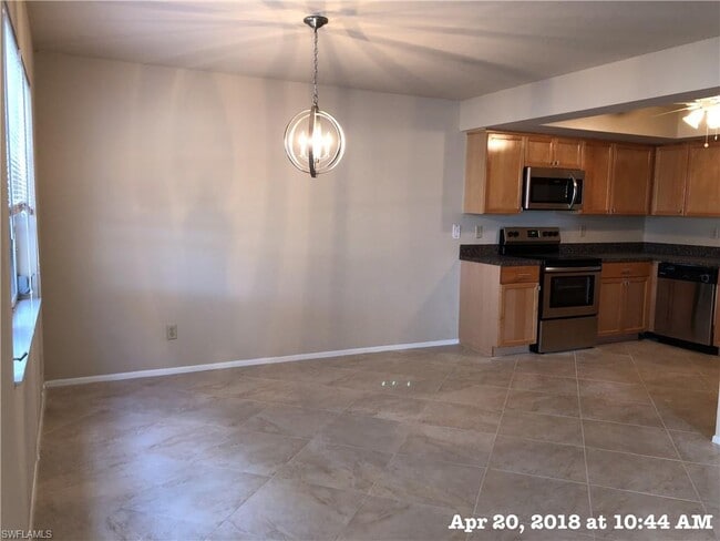 Building Photo - 1248 SE 7th St