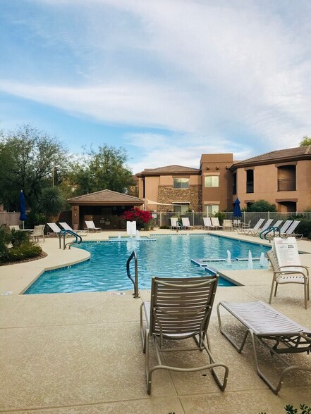 Common pool/spa/bbq area - 16801 N 94th St