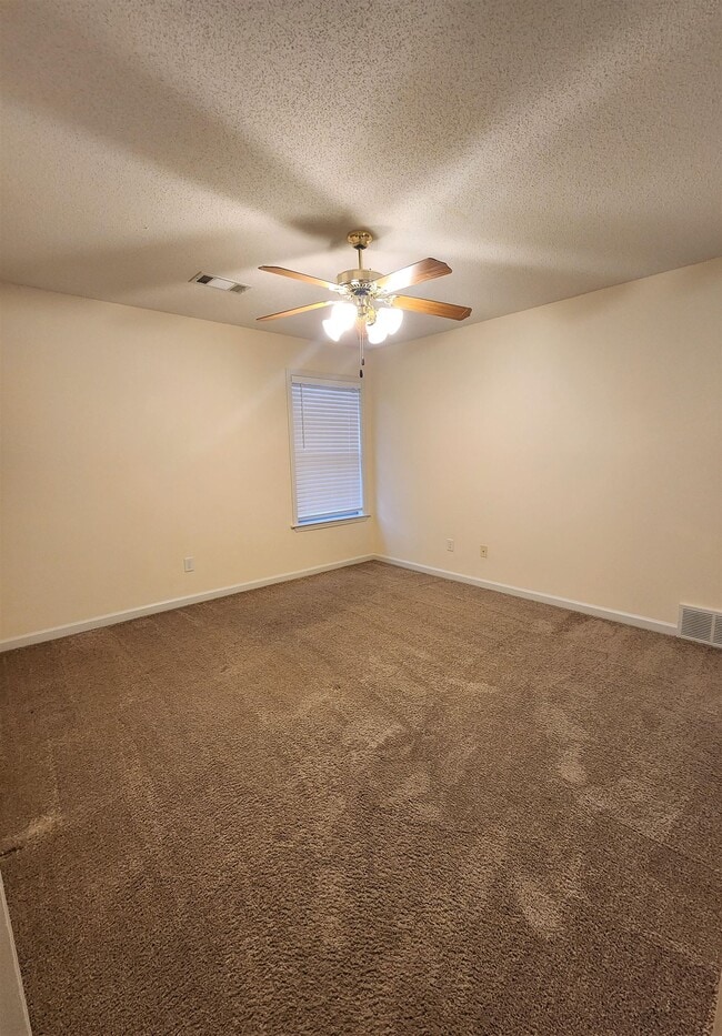 Building Photo - 9333 S Fairmont Cir