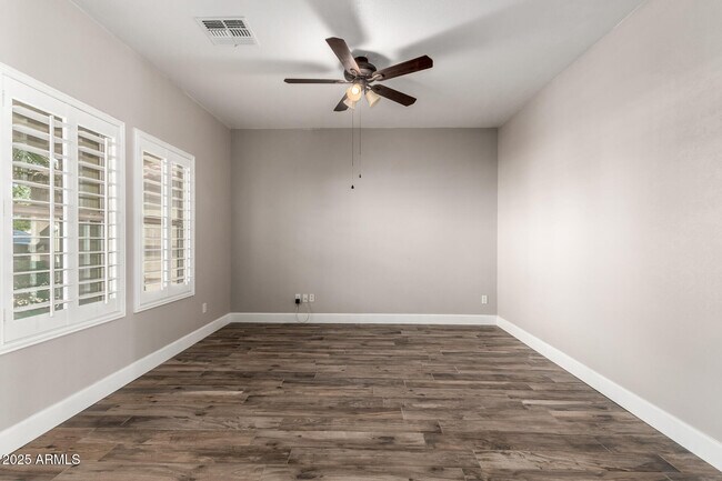Building Photo - 3049 S Sierra Heights Cir