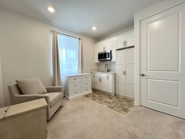 Building Photo - 16782 Tulip Tree St