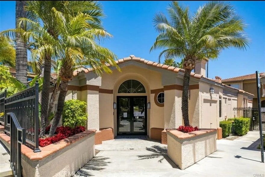 Building Photo - 30902 Clubhouse, 15H