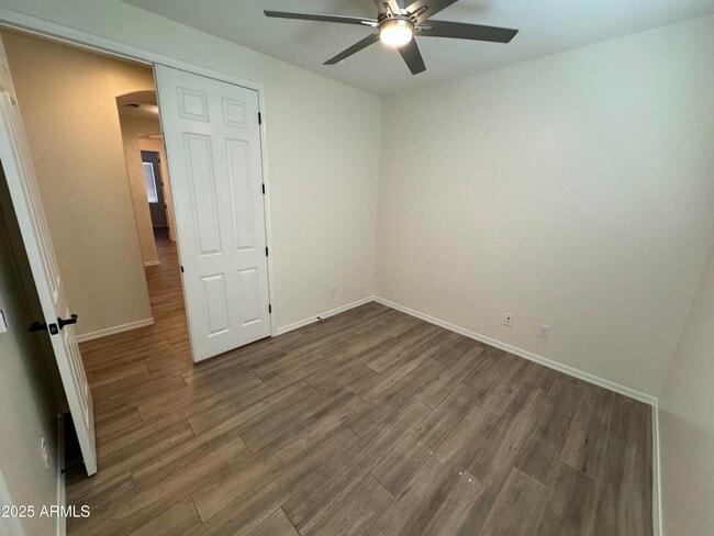 Building Photo - 712 W San Carlos Way