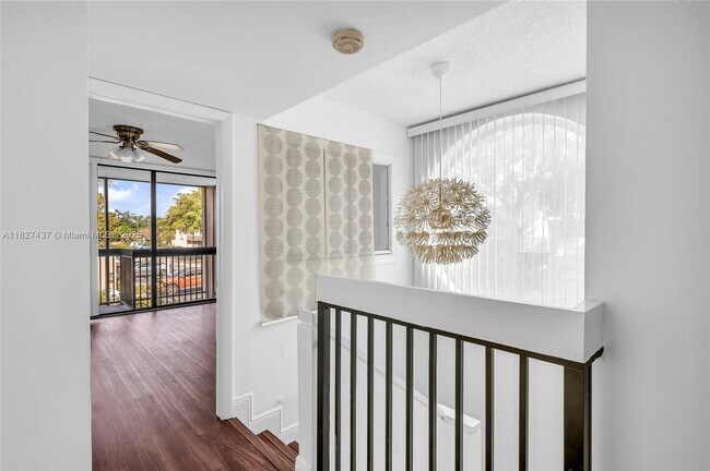 Building Photo - 2821 SW 87th Ave