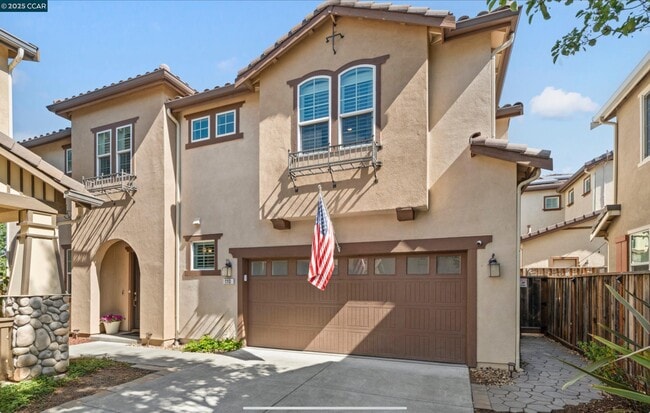 Primary Photo - 110 Elworthy Ranch Dr