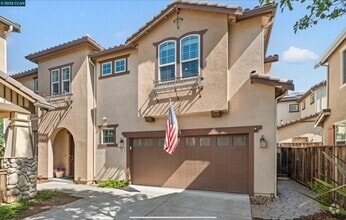 Building Photo - 110 Elworthy Ranch Dr