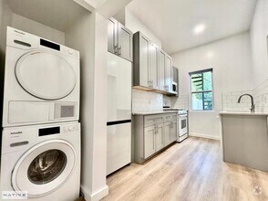 Building Photo - 1 bedroom in BROOKLYN NY 11222