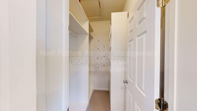 Building Photo - 114 Seminole Rd