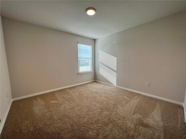 Building Photo - 20000 Price Daniel Dr