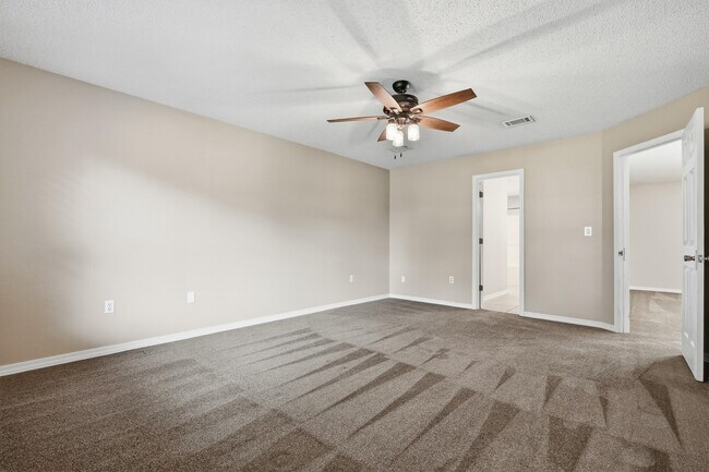 Building Photo - 1243 Jefferyscot Dr
