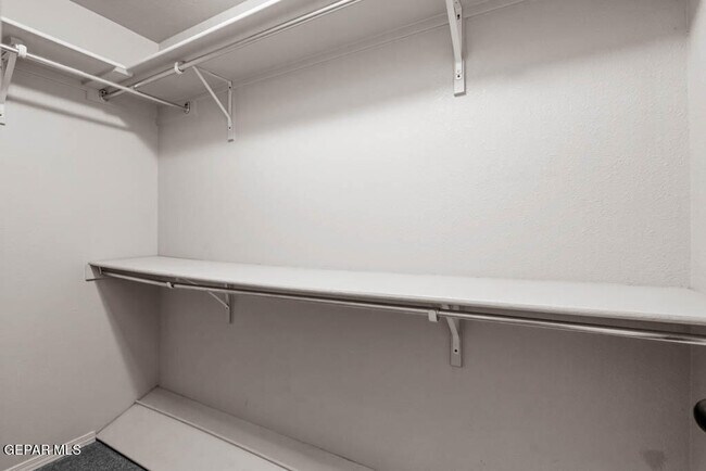 Building Photo - 7000 Long Meadow Dr