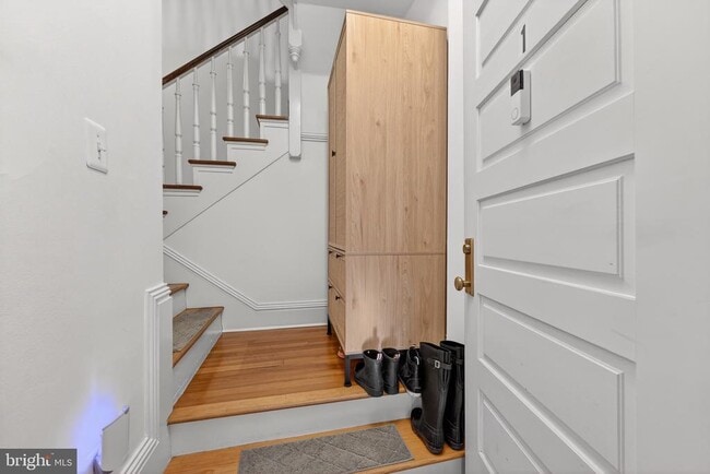 Building Photo - 1731 Riggs Pl NW