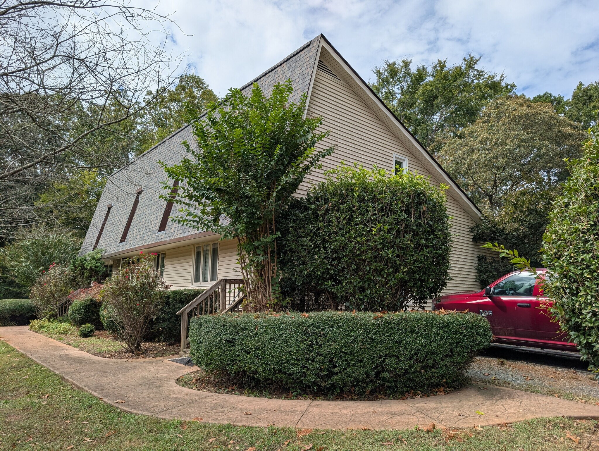 Building Photo - Room in House on Ranson Rd