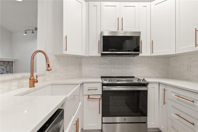 Building Photo - 7124 72nd St N