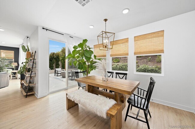 Building Photo - 8850 Weston Rd