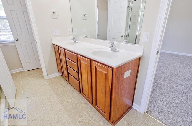 Building Photo - 7 Limestone Ln