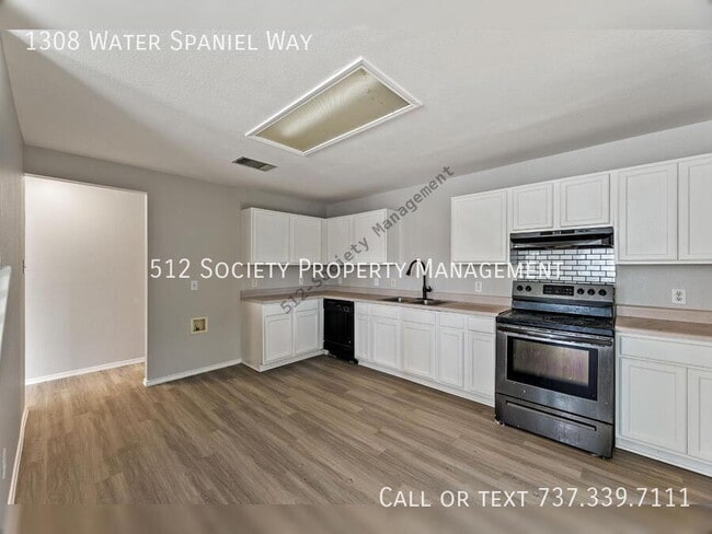 Building Photo - 1308 Water Spaniel Way