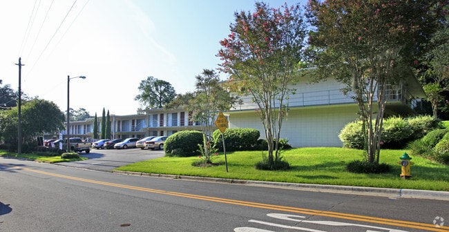 The Arlington Apartments - Arlington Apartments