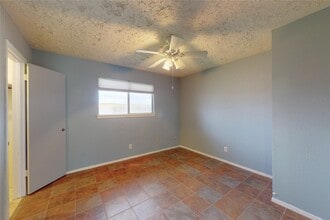 Building Photo - 2711 Heritage Colony Dr