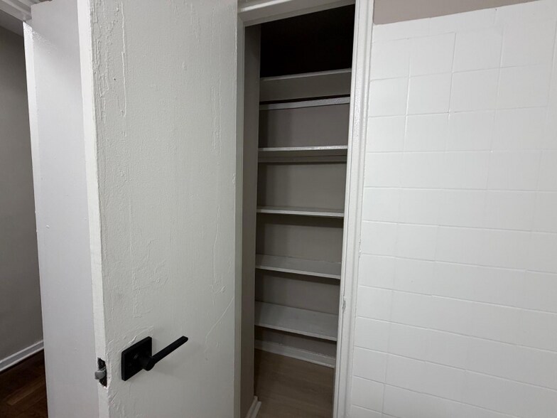 Building Photo - 110 Washington St