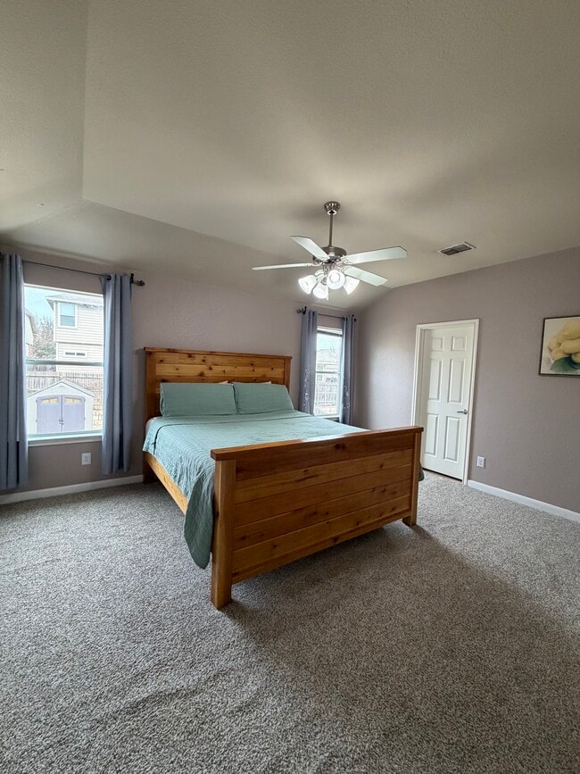 Building Photo - 10911 Canter Spur