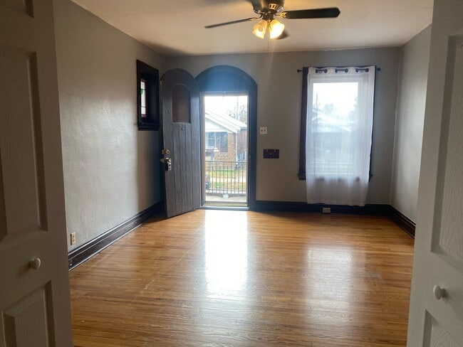 Building Photo - A Must See!