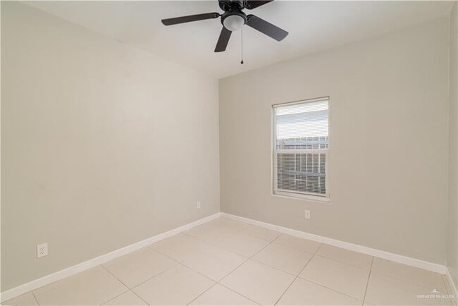 Building Photo - 405 W Rutherford Ave