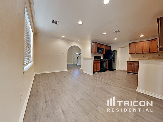 Building Photo - 21114 Southern Colony Ct