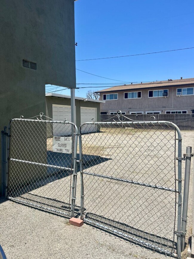 Building Photo - 11587Celi