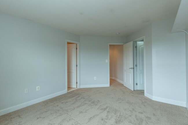 Building Photo - 391 Sheerer Dr