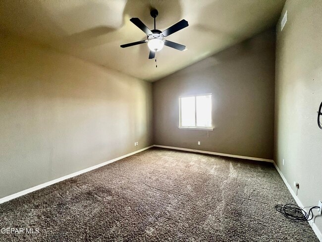 Building Photo - 3133 Clearbrook