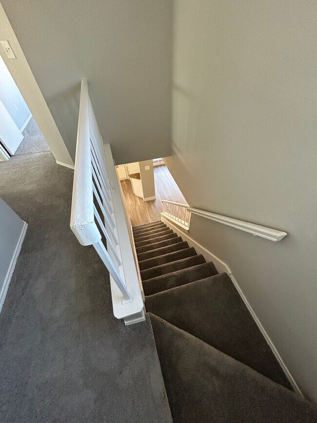 Building Photo - Come and see this well-kept beautiful home today!