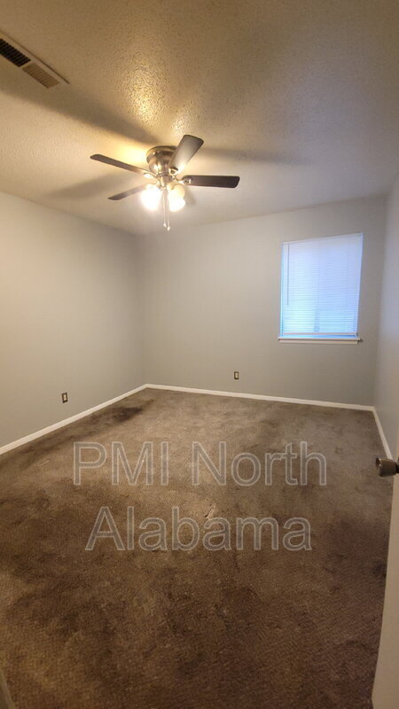 Building Photo - 900 Candlewood Dr NW