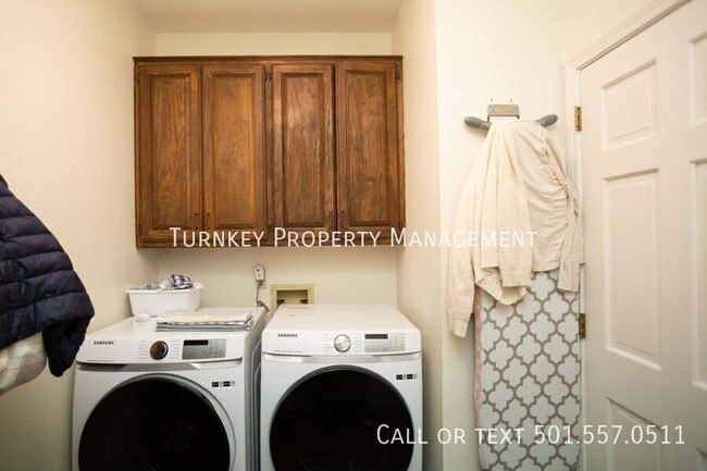 Building Photo - 14205 Longtree Dr