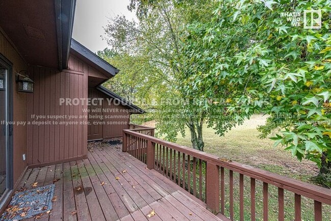 Building Photo - 41 Melinda Ln