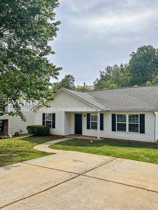 Building Photo - 1439 Clooney Ln