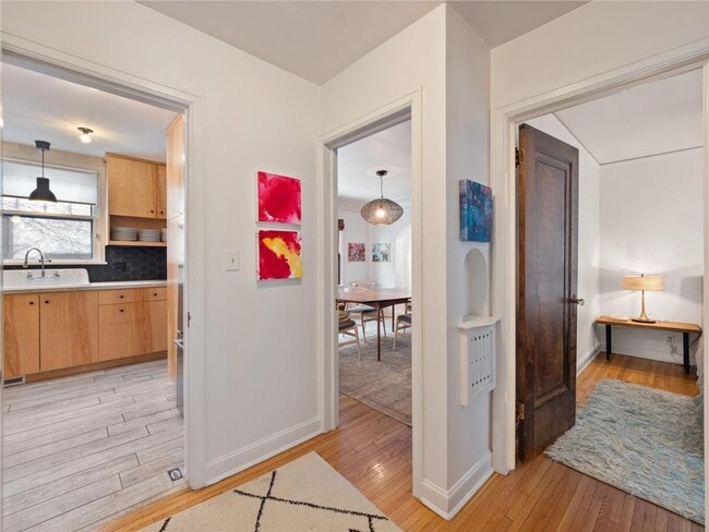 Building Photo - 4325 Chowen Ave S