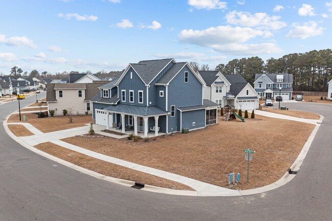 Building Photo - Exquisite 4 Bedroom/4 bath home in the Wyn...