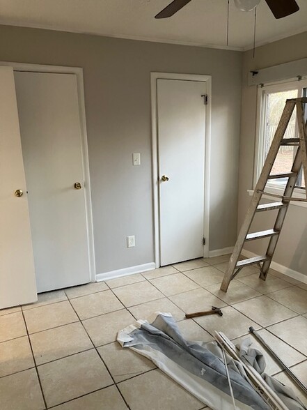 M BR 2 closets - 950 Forestbrook Rd