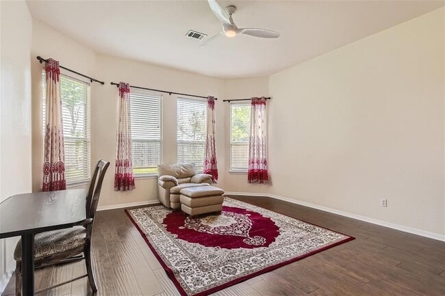 Building Photo - 1504 Weatherford Dr