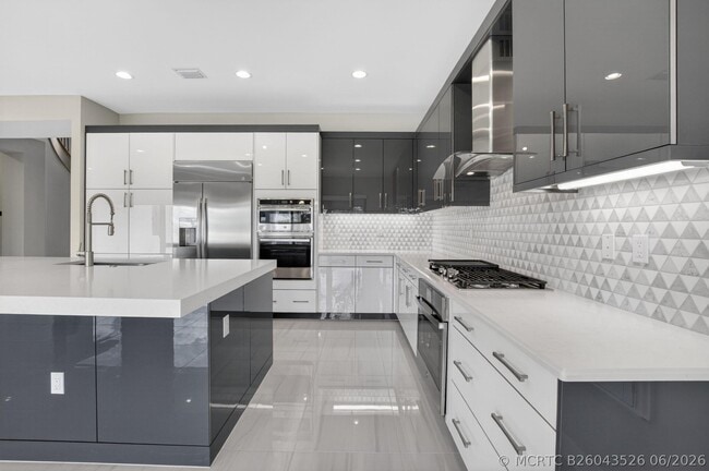 Building Photo - 17089 Rainbow Fls Trl
